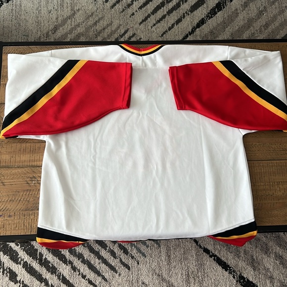 Calgary Flames Hockey Jersey - Size XL - Picture 9 of 10